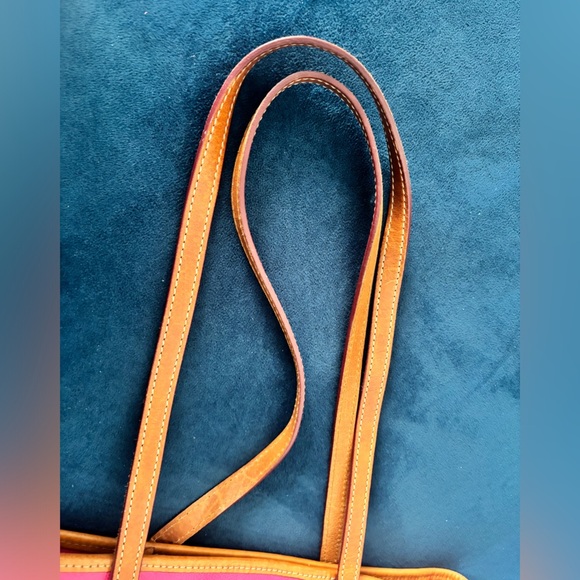 Dooney & Bourke Pink Claremont Cynthia Tote Vintage Y2K EUC - Picture 8 of 16